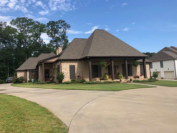 2nd image of 305 Ironwood Dr