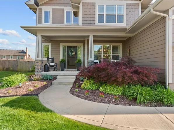 1533 SW 41st St, Lees Summit, MO 64082