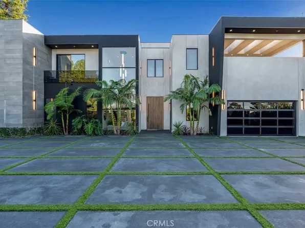 13016 Chandler Blvd, Sherman Oaks, CA 91401