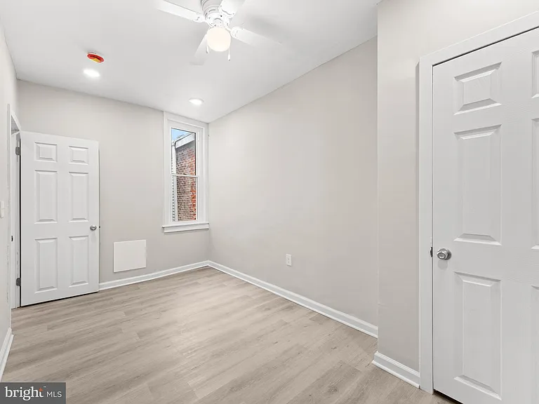 3010 Emerald St — Photo 6