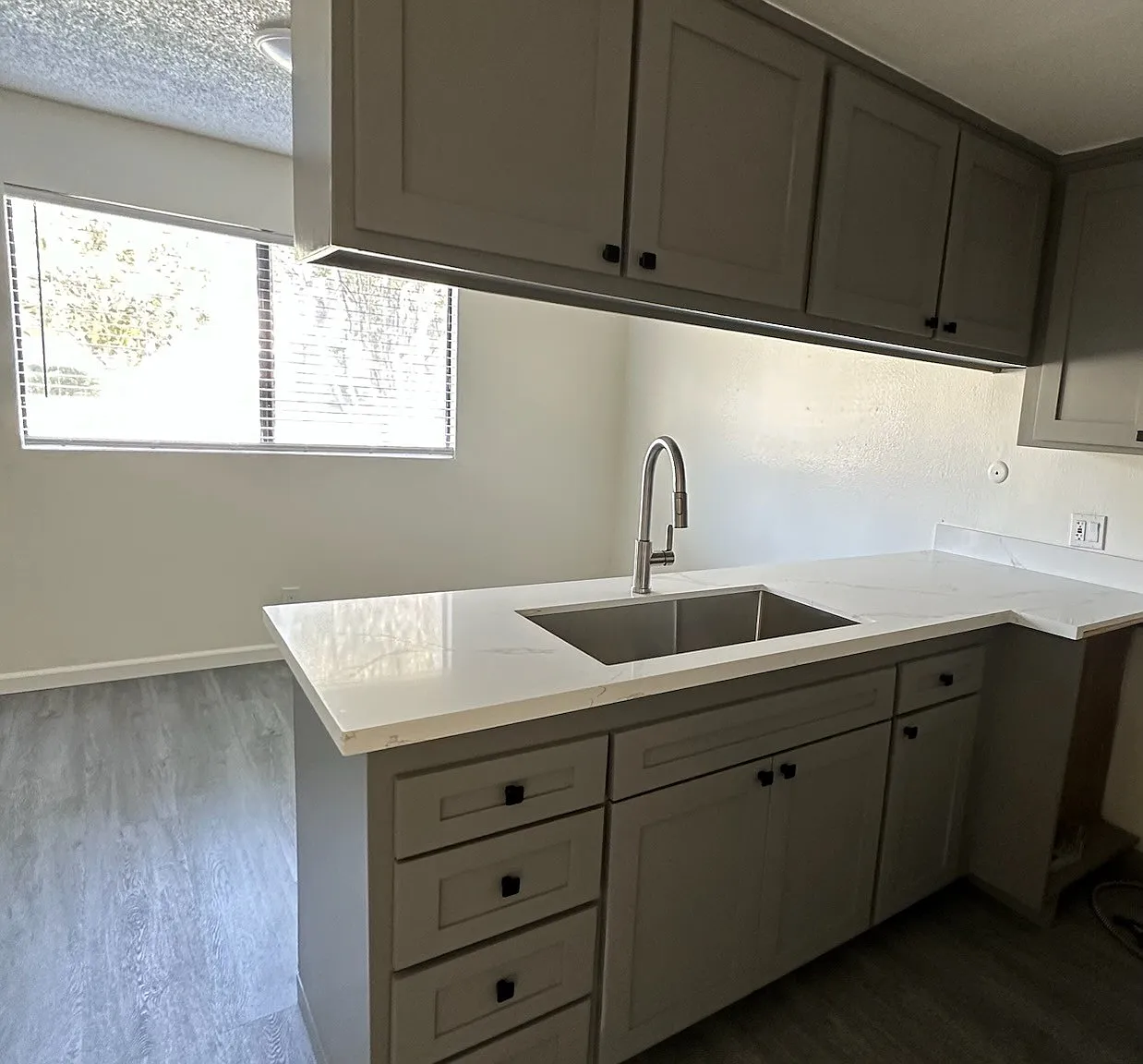 1 bed, 600 sqft, $2,200 — Photo 3