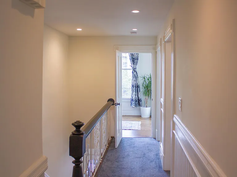 1842 Scott St — Photo 7