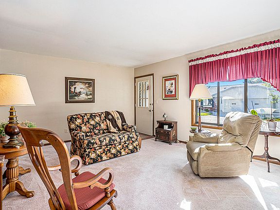 5th image of 230 S State St APT 130