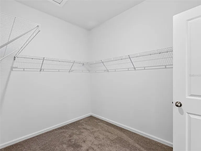 2027 Firethorn Loop — Photo 31