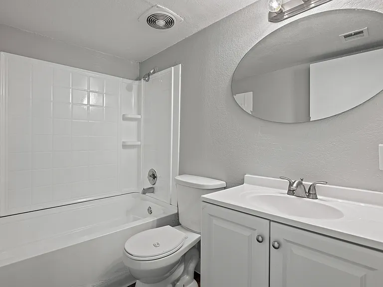 Mariposa Flats — Photo 15