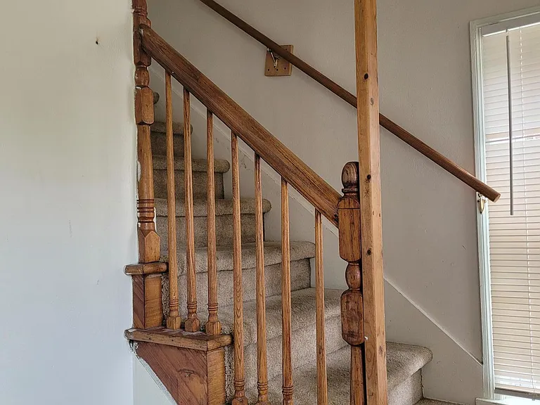 406 W Mill St — Photo 10