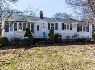 215 Whipple Ave, Barrington, RI 02806