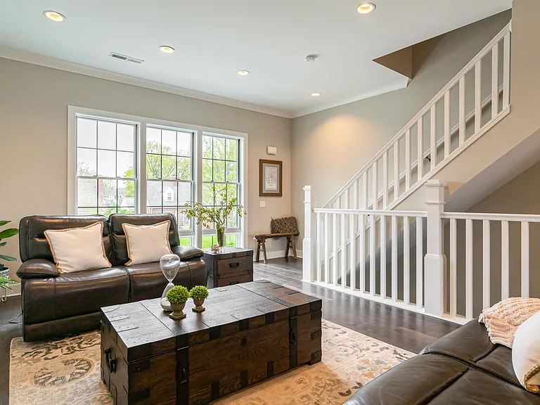 2492 Westmont Blvd — Photo 8