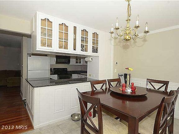 5th image of 9856 Burke Pond Ct