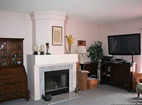 3rd image of 15566 Knollmeadow