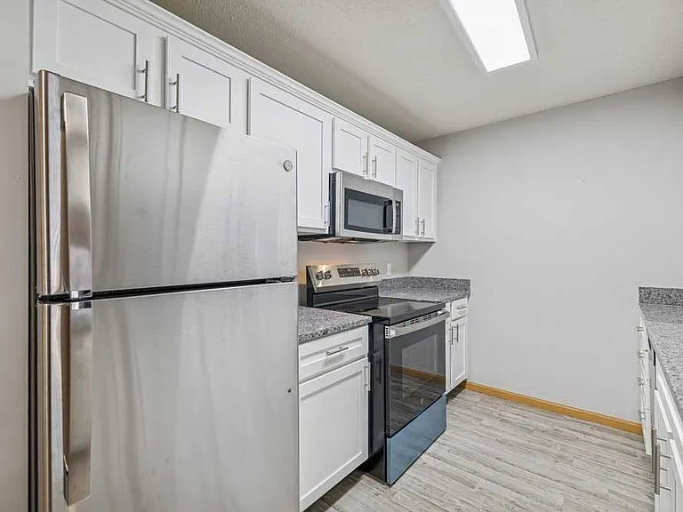 Pinebrook Apartments — Photo 50