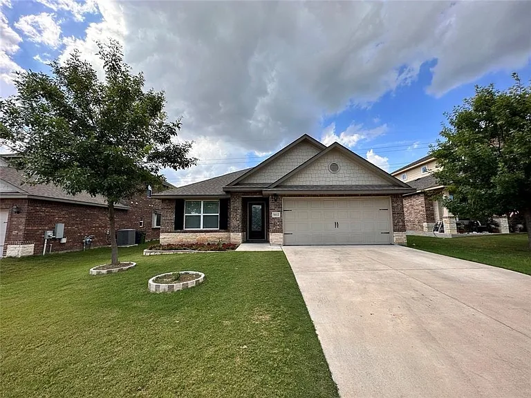 5612 Sabbia Dr — Photo 2
