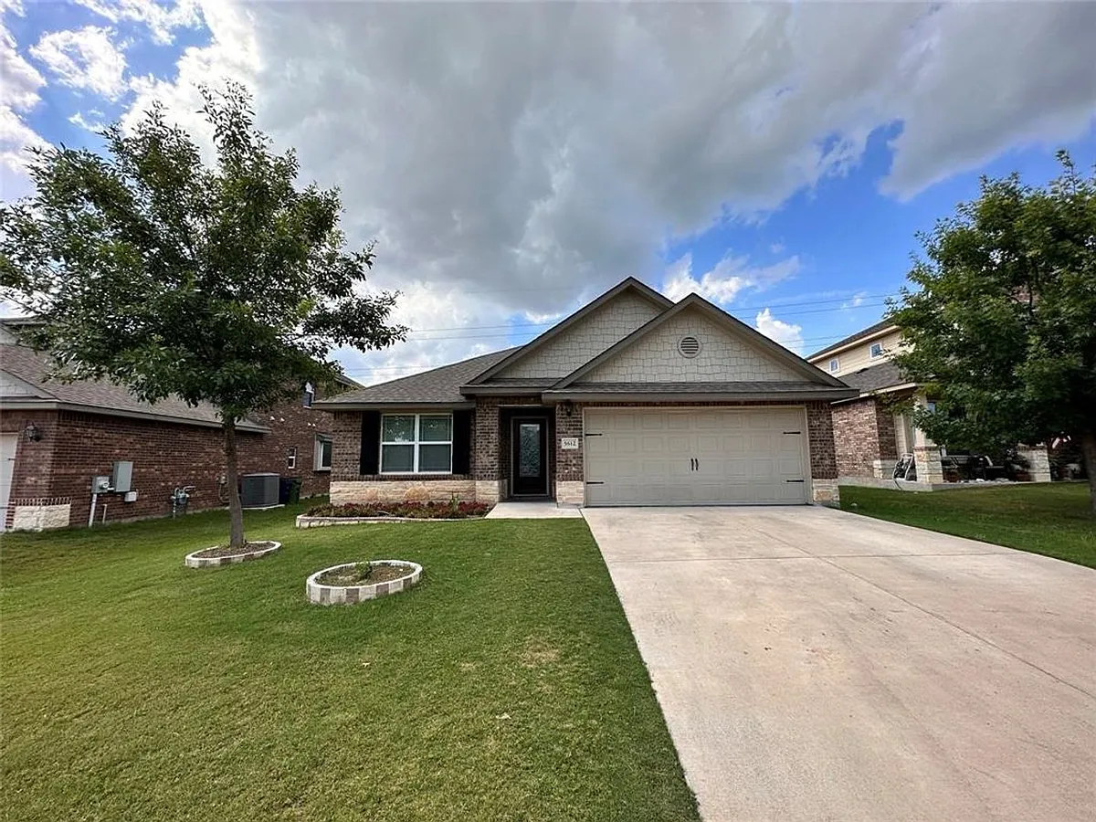 Building Photo - 5612 Sabbia Dr