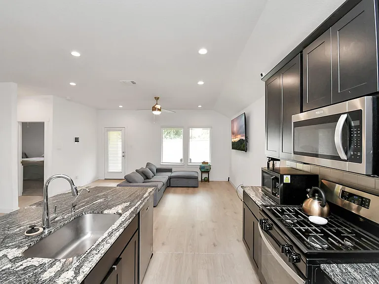 1674 Westway Dr — Photo 16