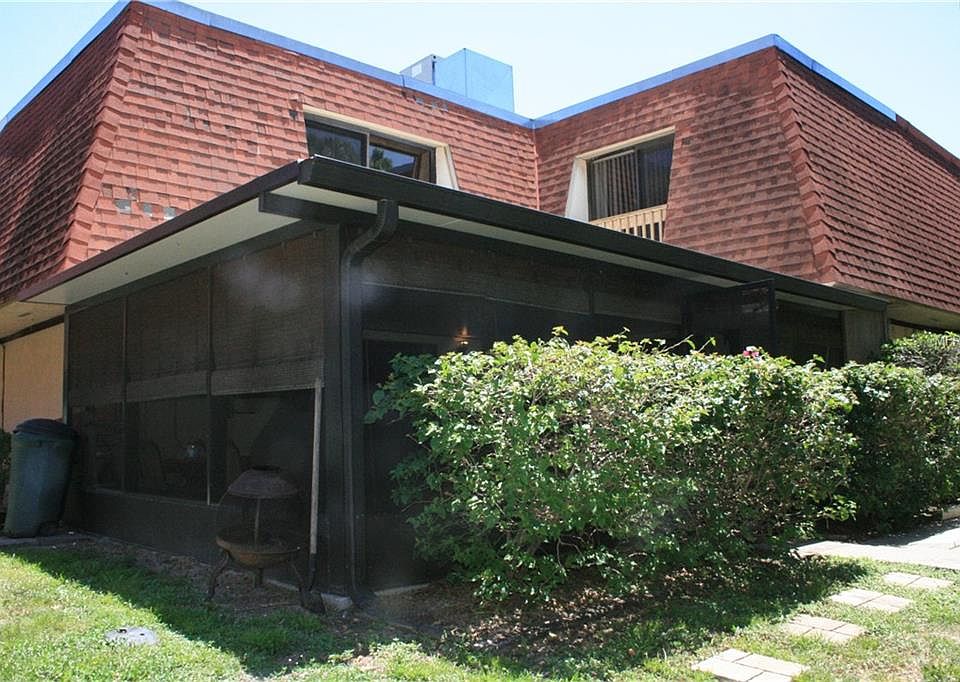 1st image of 8118 Oak Trace Way Unit D