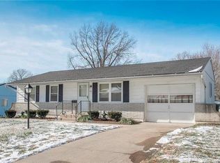 902 N Ute St, Independence, MO 64056