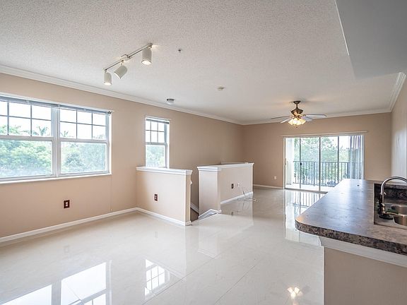 3rd image of 5800 W Sample Road #308