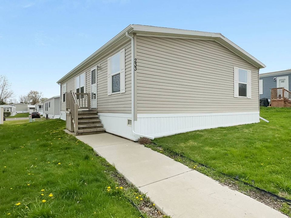 233 E Glengarry Ct, Highland, MI 48357 MLS 11218466 Zillow