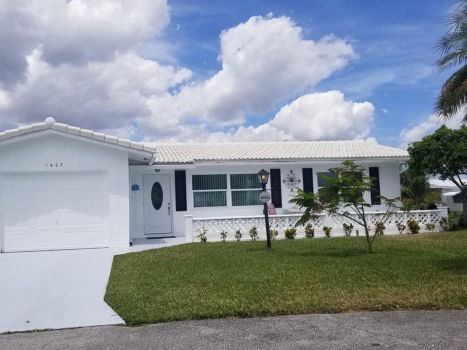 1st image of 1407 SW 22nd Ave