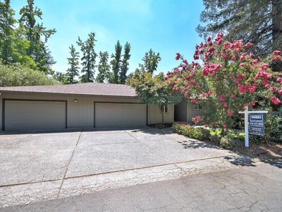 5900 Sarah Ct, Carmichael, CA, 95608