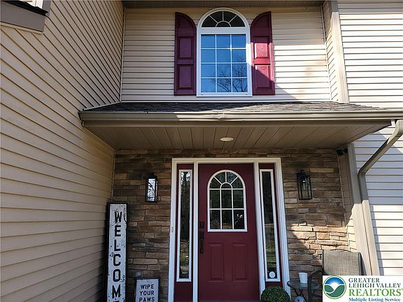 3rd image of 67 Forest Lake Dr