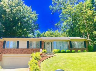 5702 Blue Spruce Ct, Louisville, KY 40214