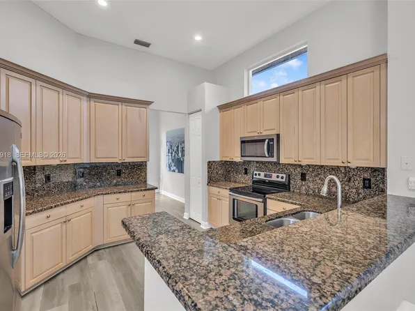 558 NW 118th Ave, Pompano Beach, FL 33071