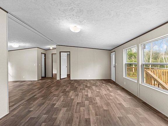 4th image of 84 Jones Ct