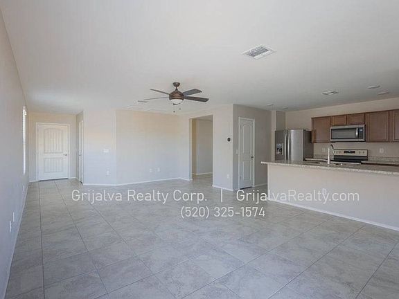 3rd image of 8749 E Pebble Stone Ln
