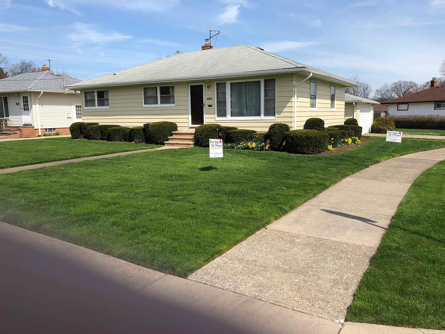 9808 Biddulph Rd photo 1