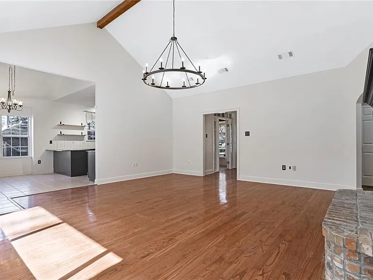 7033 Wynntree Dr — Photo 6