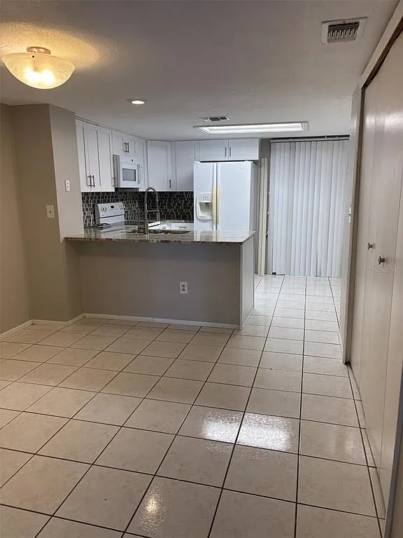 2 bed, 2.5 bath, 1260 sqft, $1,900 — Photo 4