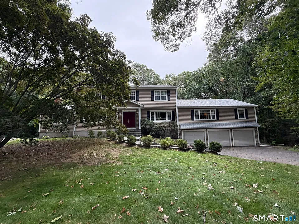 76 Bunker Hill Dr