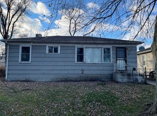 813 E 35th Ct, Gary, IN 46409