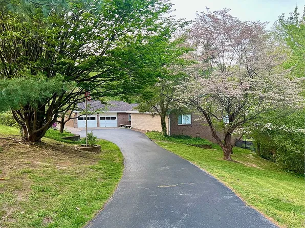 10845 Browning Rd, Evansville, IN 47725