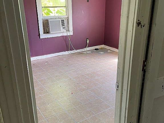 4th image of 9175 13th Ave