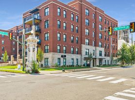 Circ Apartments