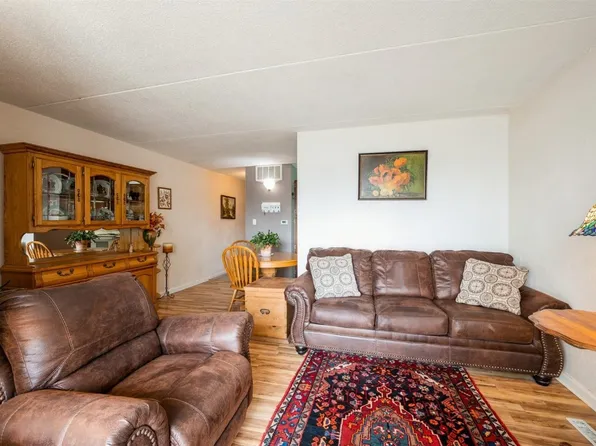 2955 Bowling St SW APT 139, Cedar Rapids, IA 52404