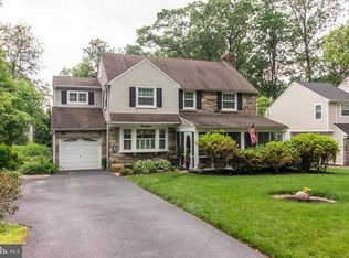 17 Woodcroft Rd, Havertown, PA 19083