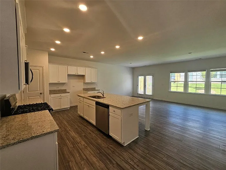 1853 Frisco Way — Photo 4