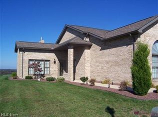43924 Eagle Dr, East Liverpool, OH 43920