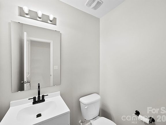 4th image of 1047 Mackey Ct