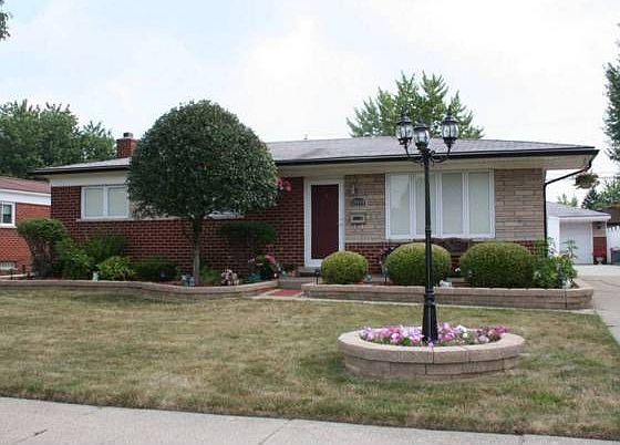 1st image of 28448 Bradner Dr