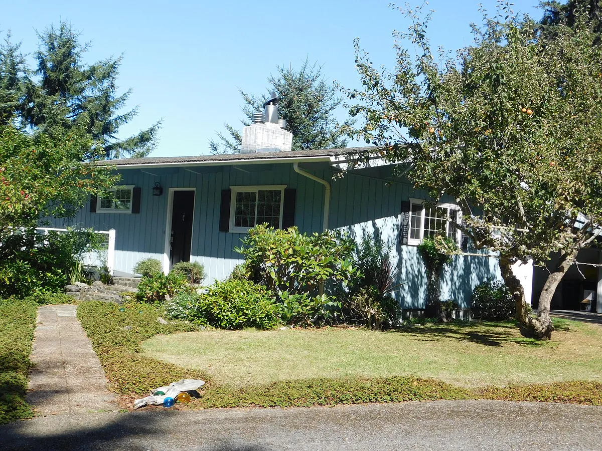 Building Photo - 28601 Brooks Rd