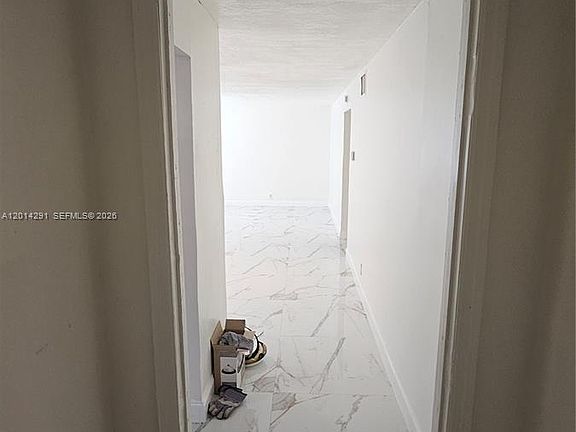 4th image of 1524 SW 5th Pl APT B