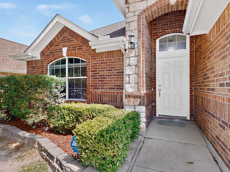 1st image of 1320 Clearwater Dr