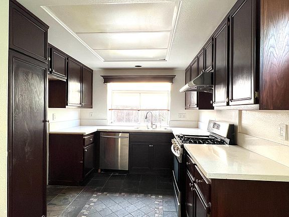 4th image of 6332 Blossom Ln