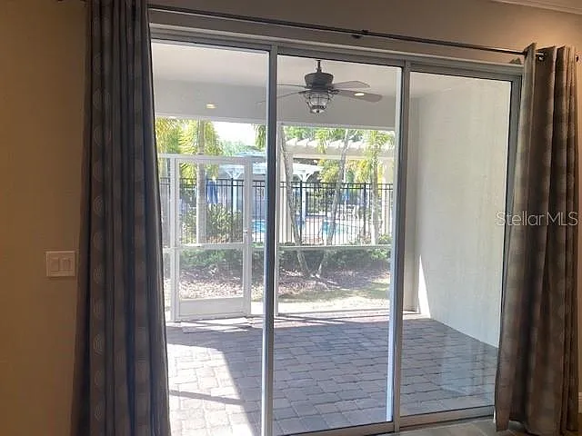 1114 Coral Ln — Photo 16