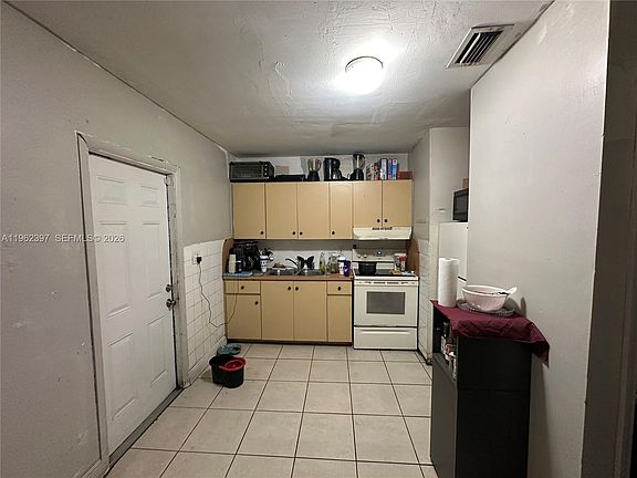 4th image of 10229 SW 175th St