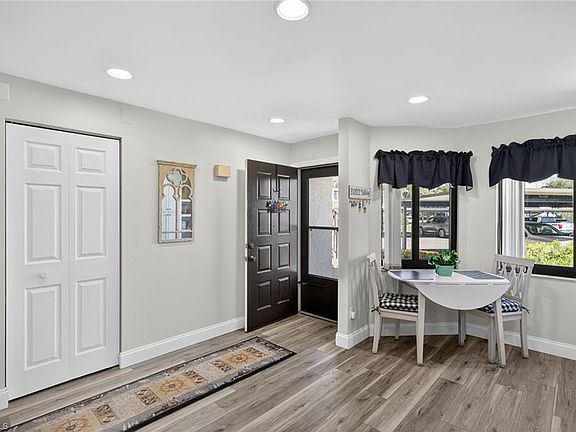 4th image of 4973 Pepper CIR #F105
